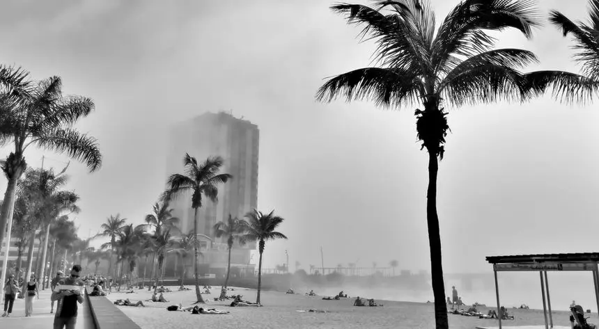 Imagen de la playa del Reducto este domingo por la mañana. DORY HERNÁNDEZ