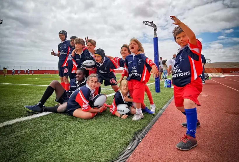 Componentes de Lanzarote Rugb Club en Fuerteventura.