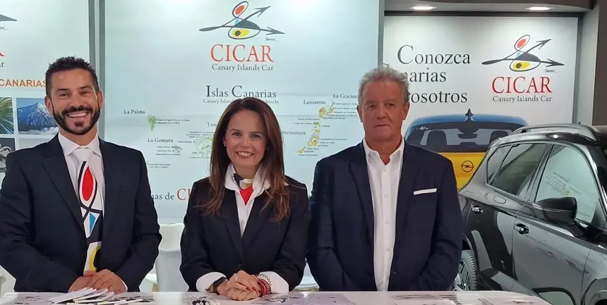 Imagen de los representantes de CICAR en la Feria.