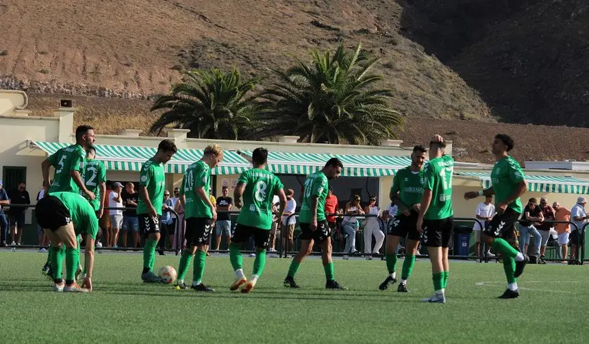 Imagen de los jugadores antes del inicio del encuentro