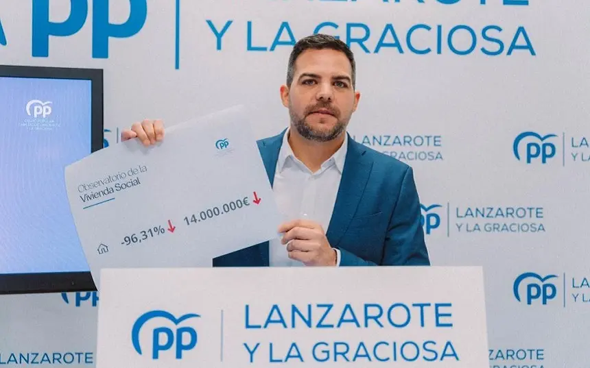 Jacobo Medina durante una rueda de prensa en la sede del partido.