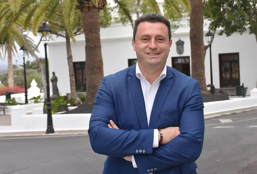 Óscar Noda, alcalde de Yaiza