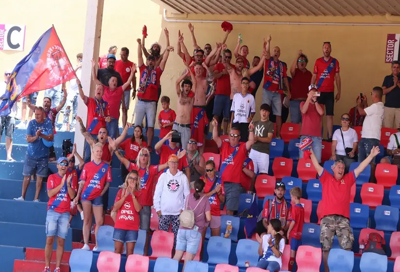 Aficionados de la UD Lanzarote.