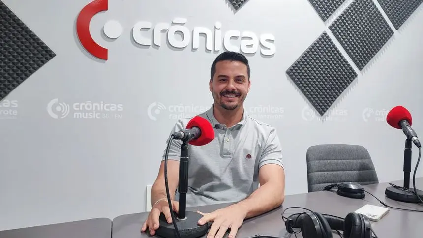 David Toledo en Crónicas Radio.