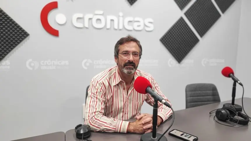 Pedro San Ginés en Crónicas Radio.