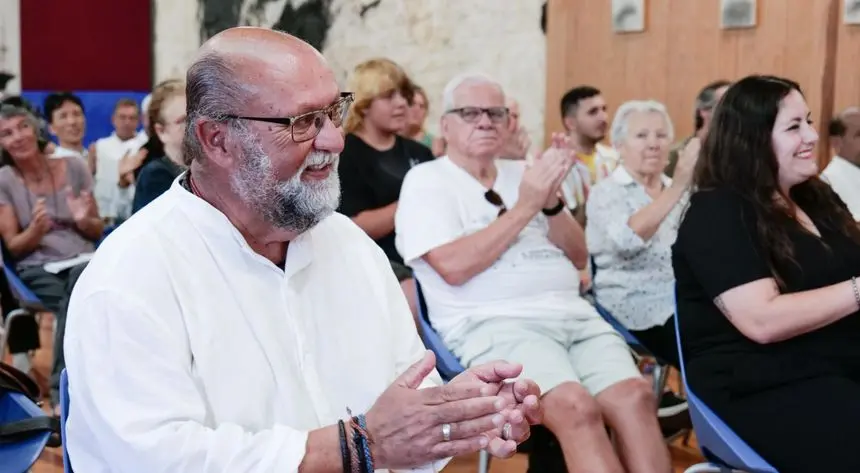 Nicolás Saavedra al lado de Laura Fuentes en el acto de presentación de su candidatura.