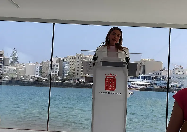 María Dolores Corujo en la rueda de prensa realizada en el Islote de La Fermina.