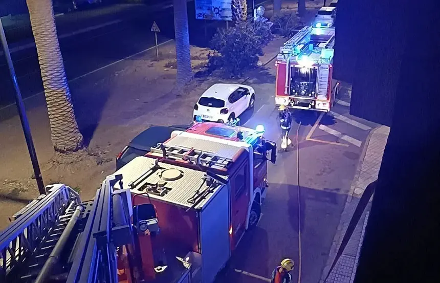 Actuación de los bomberos en Teguise.