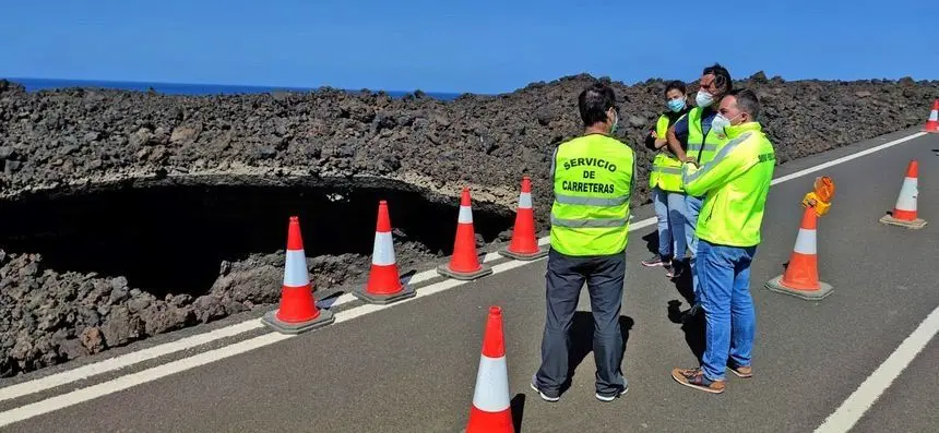 Imagen de una de las primeras visitas que hizo Medina cuando era consejero de Obras en el pacto del Cabildo entre el PP y el PSOE