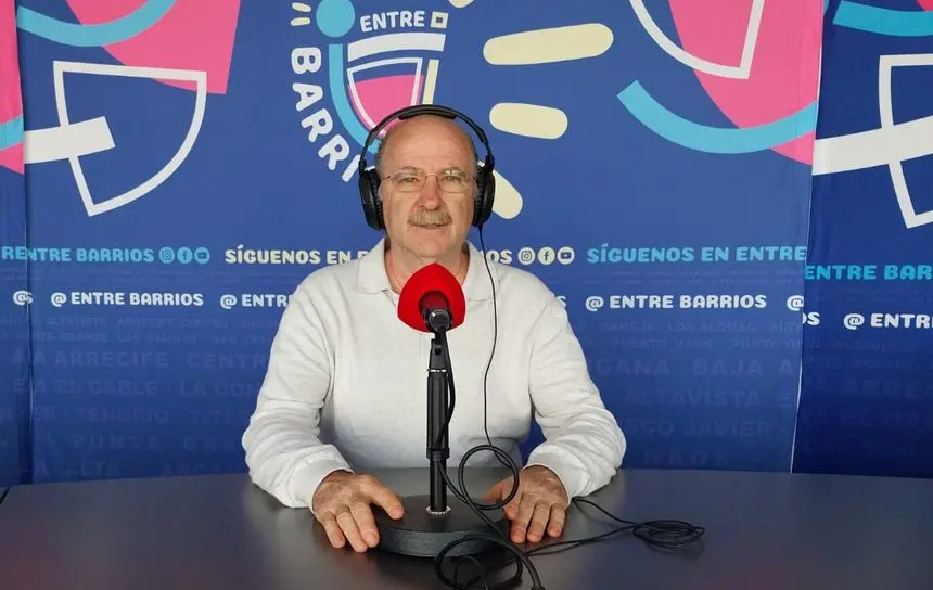 César Sánchez en Crónicas Radio.