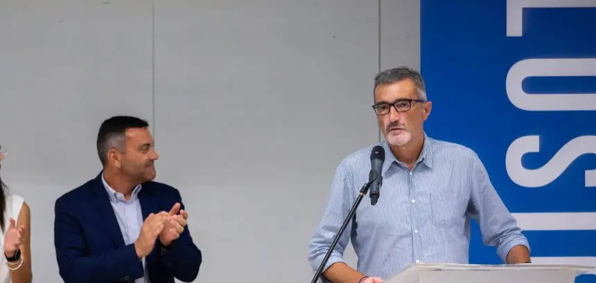 Marci Acuña y Oswaldo Betancort durante la presentación de su candidatura al Cabildo.