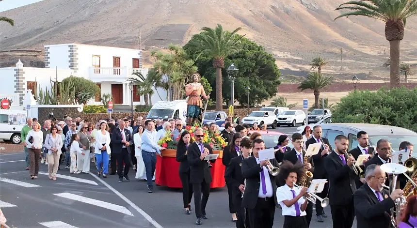Procesión de honra a San Isidro Labrador.