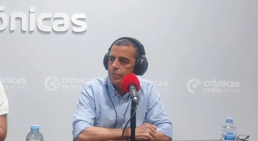 José Montelongo recientemente en los estudios de Crónicas Radio