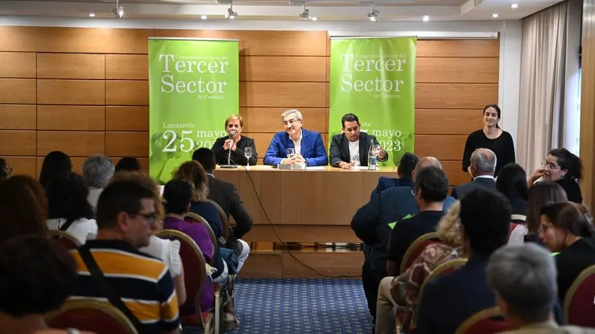 Román Rodríguez durante el encuentro que ha mantenido este jueves por la tarde en Lanzarote