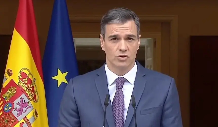 Pedro Sánchez durante su declaración institucional.