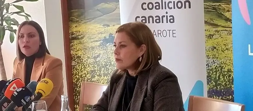 Migdalia Machín y Astrid Pérez en el acuerdo que cerraron hace años