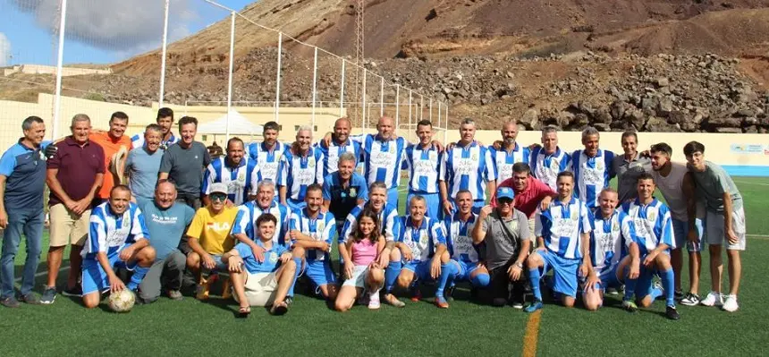 Imagen del equipo de veteranos que se enfrentó a la UD Lanzarote y a la UD Las Palmas.