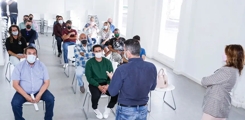 Imagen de archivo de una reunión con empresarios del municipio durante la pandemia.