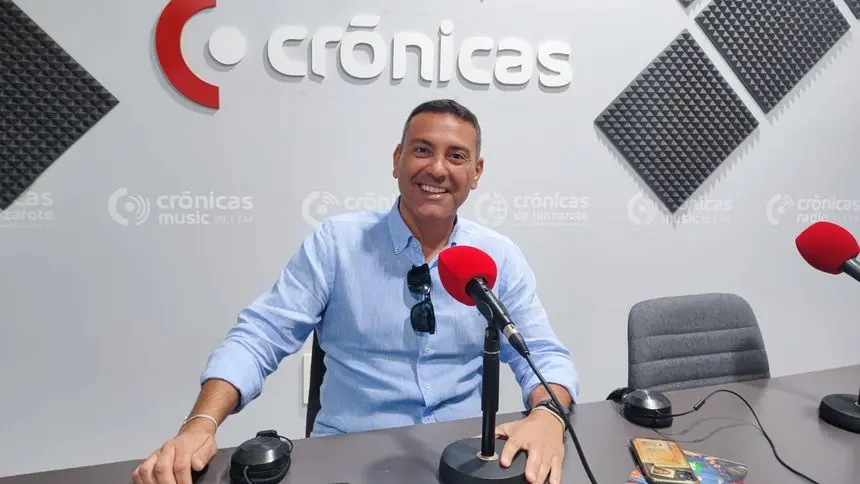 Oswaldo Betancort en Crónicas Radio.