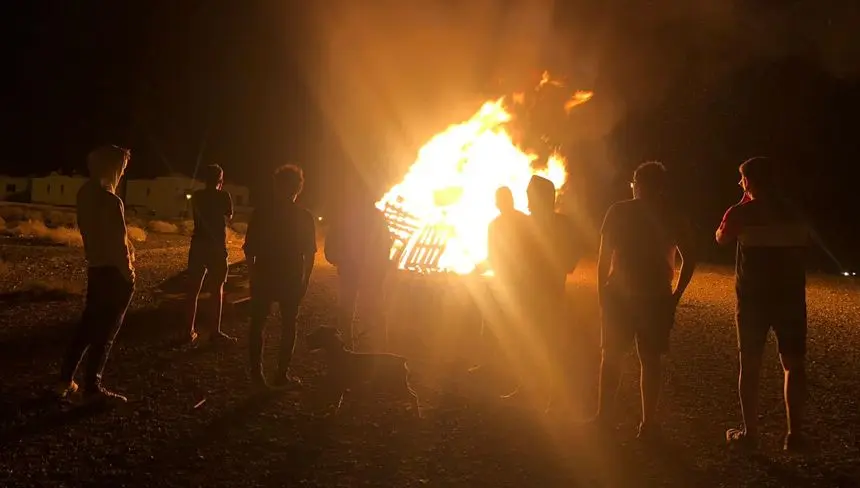 Imagen de una hoguera en el sur de la Isla.