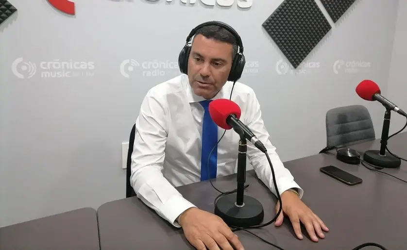 Oswaldo Betancort en Crónicas Radio.