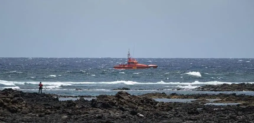 Imagen de archivo de uno de los muchos rescates que se tienen que hacer cada día en Canarias