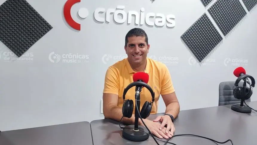 Benjamín Perdomo en Crónicas Radio.