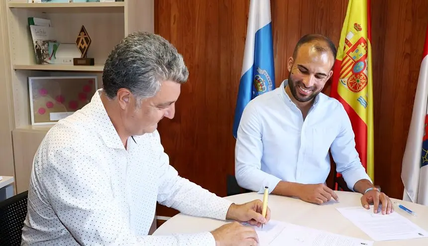 Momento de la firma de la incorporación.