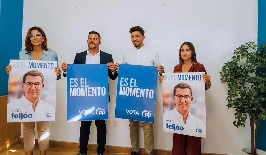 Los candidatos con el secretario general del PP en Lanzarote.