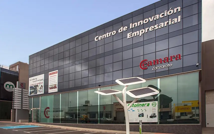 Fachada Camara Comercio