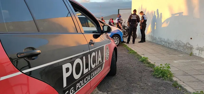 POLICÍA CANARIA EN LANZAROTE