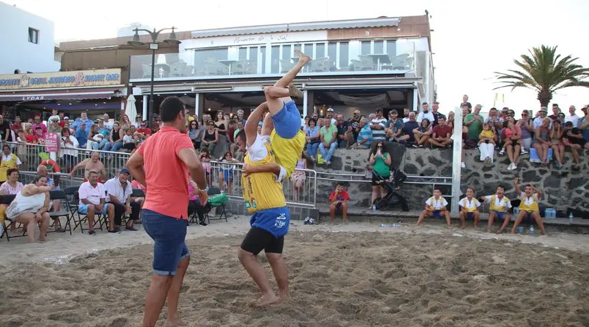 Una de las espectaculares imágenes que se vieron este fin de semana en Playa Blanca