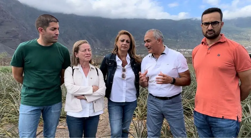 Integrantes de CC de visita en El Hierro