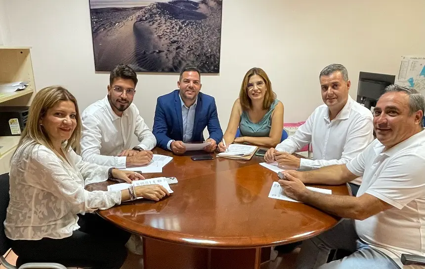 Reunión de los candidatos al Senado y Congreso con los consejeros del Partido Popular en el Cabildo de Lanzarote.