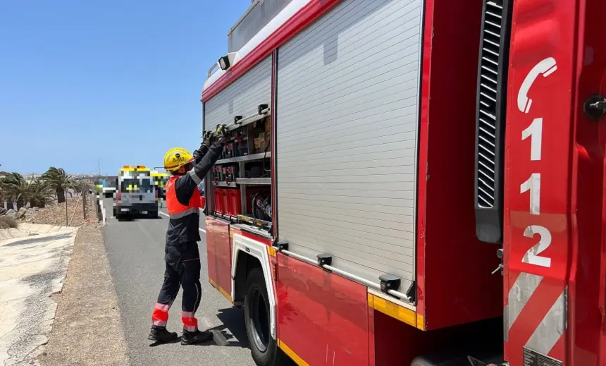 Bomberos del Consorcio durante la intervención.