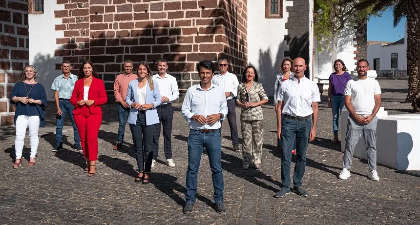 Imagen de equipo del PSOE en Teguise.