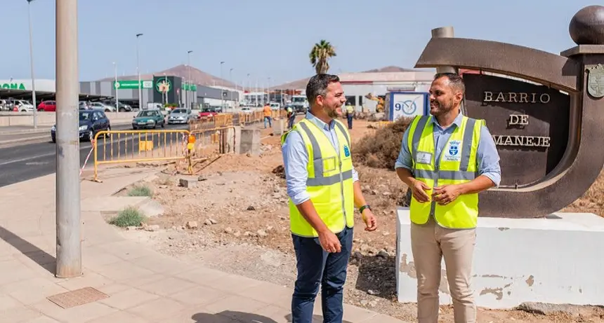 Nueva fase de la obra Calle Tenderete. El alcalde de Arrecife y el vicepresidente del Cabildo visitan los trabajos