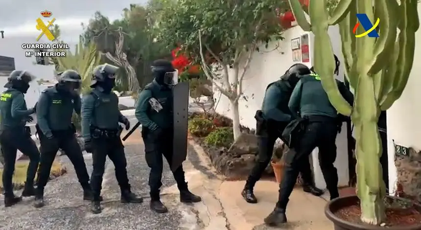 Imagen de archivo de la entrada de los guardias civiles en el domicilio de Costa Teguise