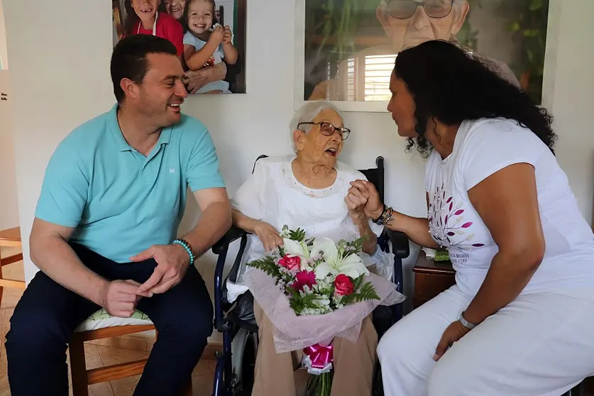 Dolores Fernández Marrero junto a Óscar Noda.