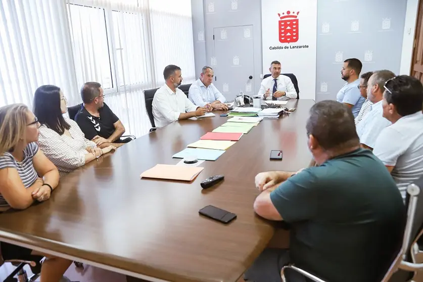 Reunión de Oswaldo Betancort con la lucha canaria de Lanzarote