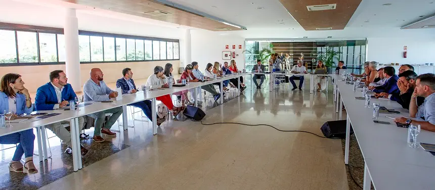 Reunión de la Asociación de Municipios Turísticos de Canarias.