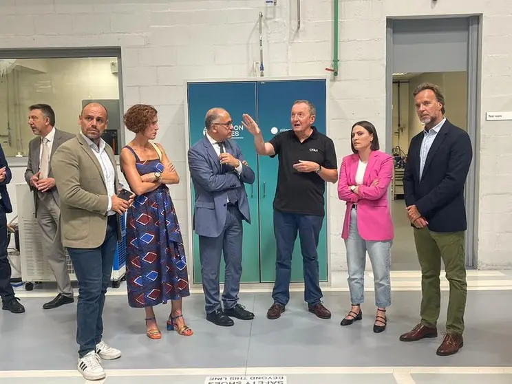 Reunión entre representantes del Gobierno de Canarias y el Gobierno de País Vasco.