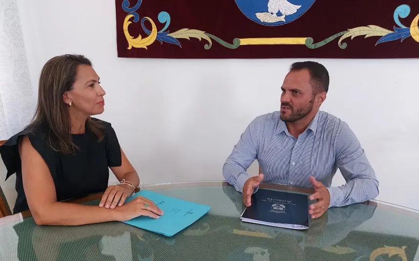 Maite Corujo y Yonathan de León