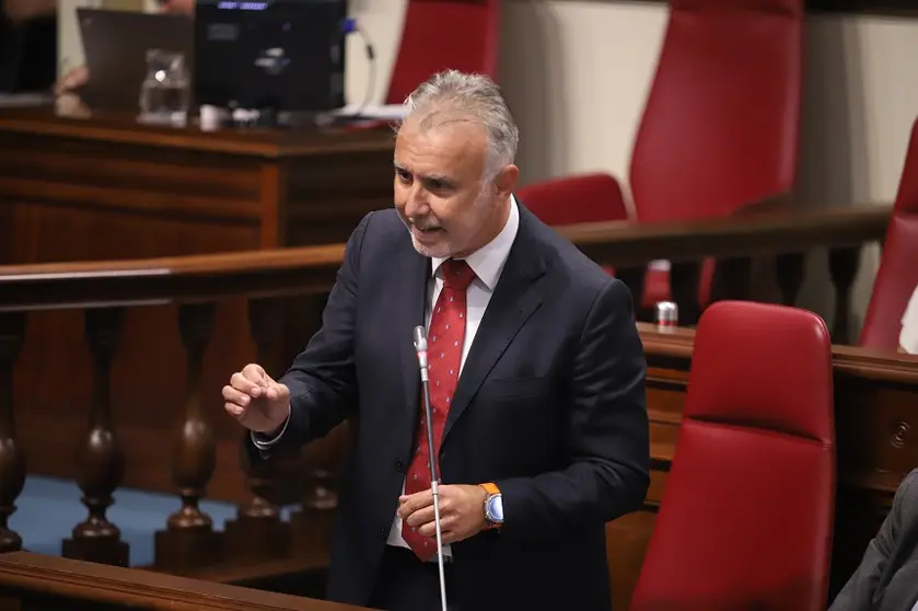 Ángel Víctor Torres.