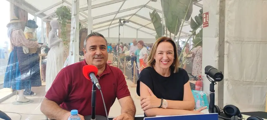 El consejero delegado de los Centros de Arte, Cultura y Turismo con la periodista Laura San José en el programa especial de Crónicas Radio.