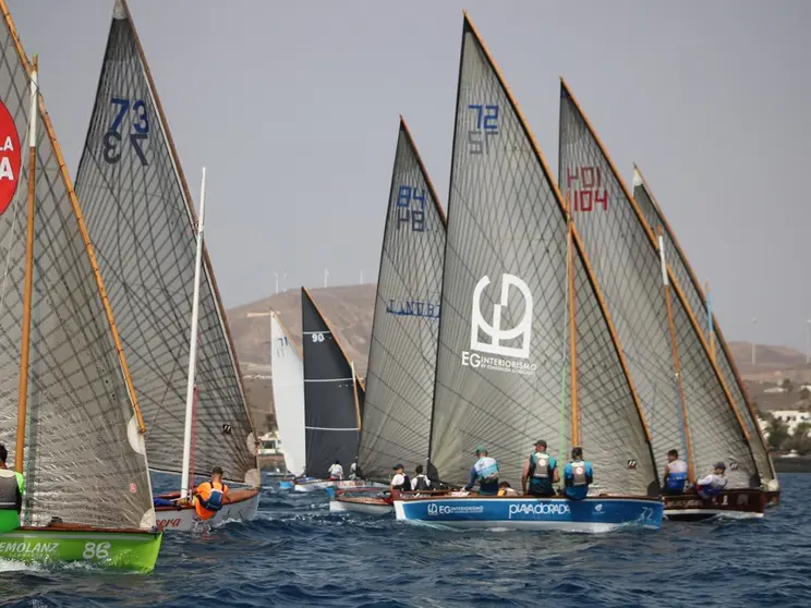 REGATA LIGA INSULAR DE BARQUILLOS DE VELA LATINA.