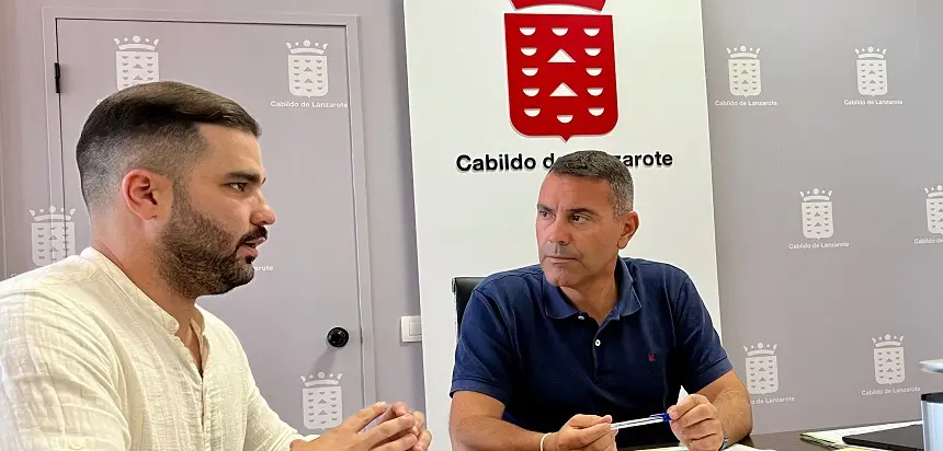 OSWALDO BETANCORT Y JESÚS MACHÍN TAVÍO