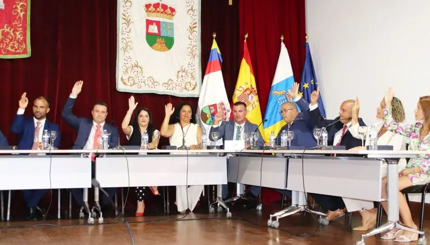 Imagen de archivo de la votación en un pleno.