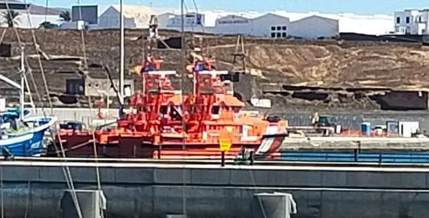 Imagen de las embarcaciones de Salvamento Marítimo en Puerto Naos