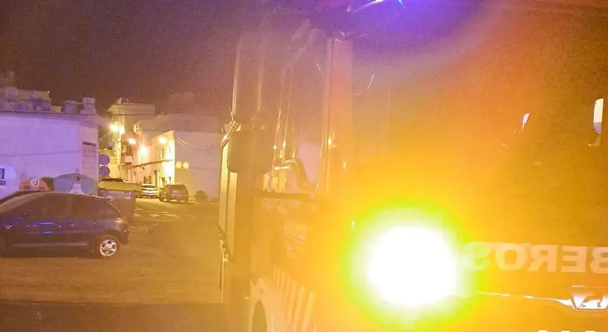 Imagen del camión de bomberos en la zona del incendio